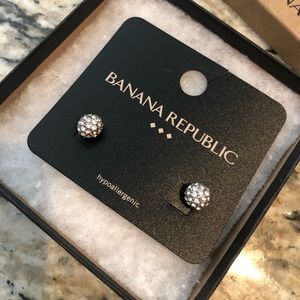 BR crystal ball stud earrings